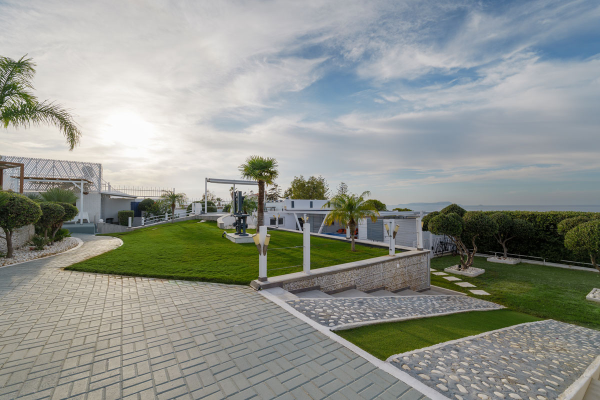 White Luxury Villa